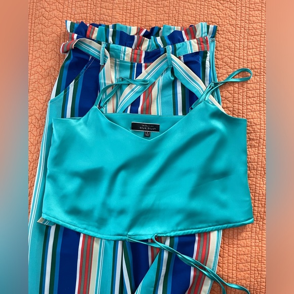 The perfect beach vacation outfit - Size Small - Picture 7 of 9
